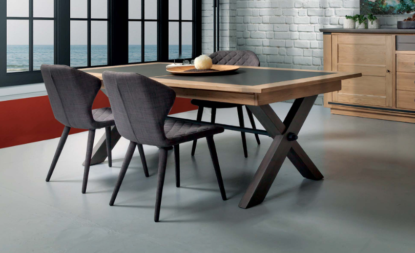 Table MAGELLAN extensible en chêne avec pieds croisés et allonges portefeuille – table française à Valognes